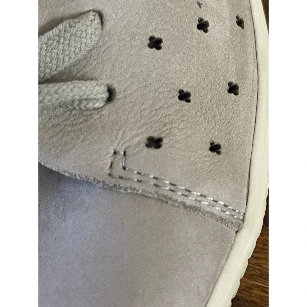 NURTURE WOMEN'S GRAY BEIGE LEATHER‎ LASER CUT LACE UP SNEAKERS SIZE 10 GUC